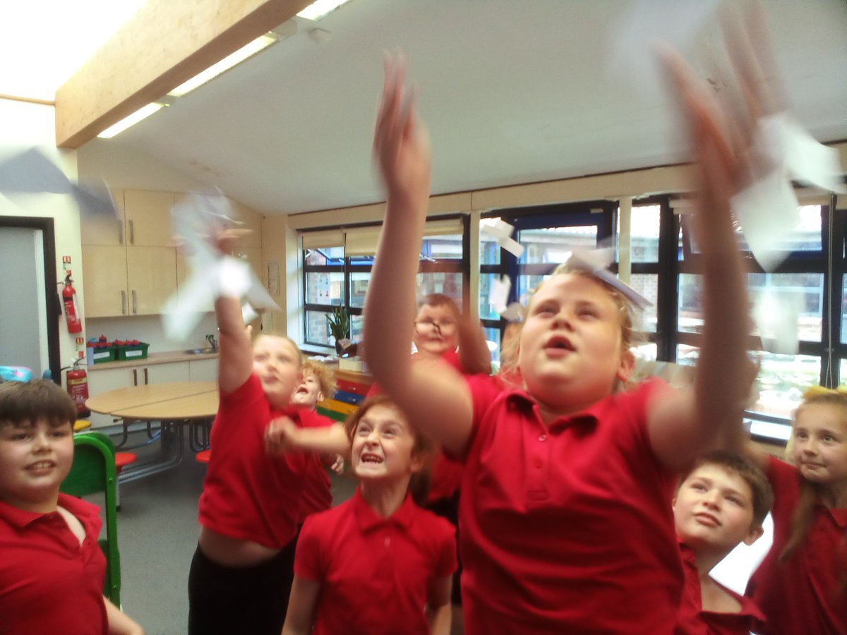 WBJYear3's tweet image. Y3 Science - identifying and classifying different seeds according to how they are dispersed, using the acronym BEEFFS to remember them (Blow, Eat, Explode, Float, Fall, Stick). Then we investigated how sycamore seeds 'twirl' by making our own! #wbjsscience @WBJJuniorSchool