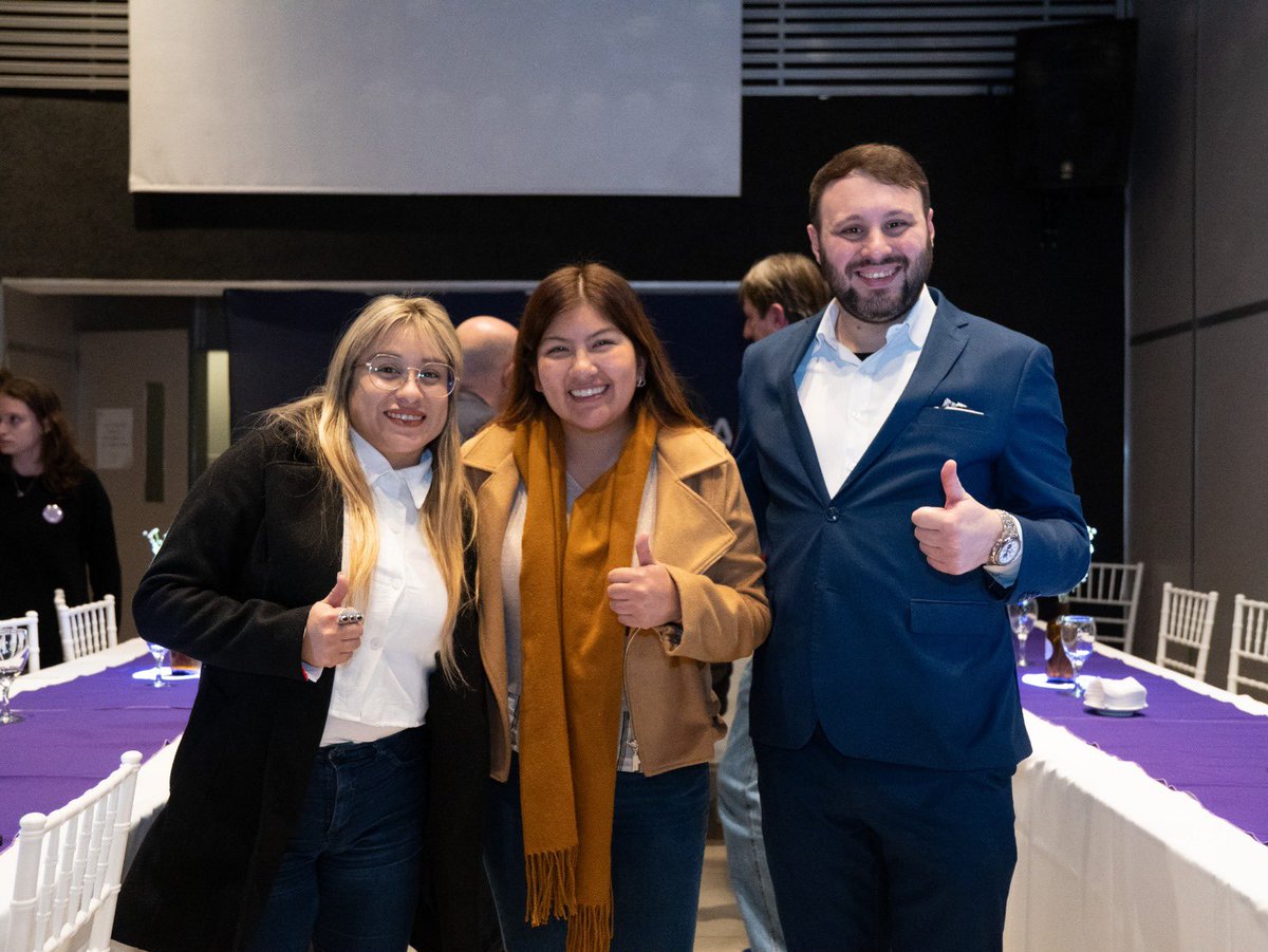 Andrea Vera tweet media