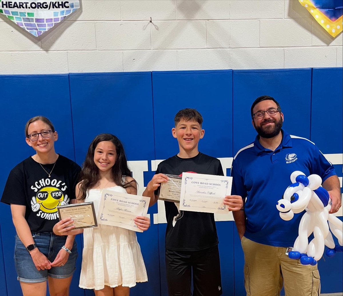 MsKaminskiMusic's tweet photo. Here’s to another amazing school year in the books!! Have an awesome summer and best of luck to my 6th graders moving on to HMS! ❤️🎶 https://t.co/D9TMrpBOiG