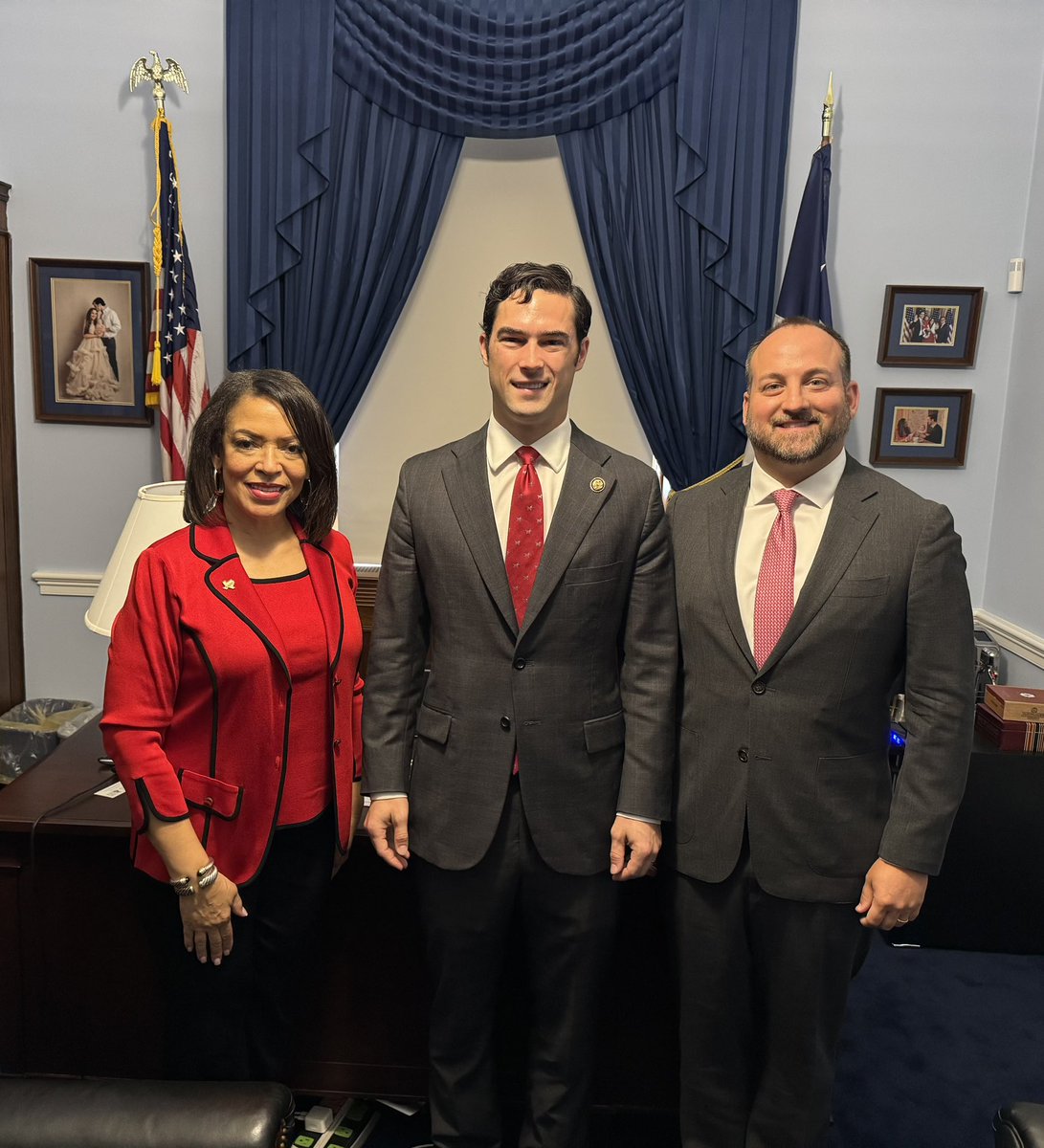 Charles Cascio (@txcascio) on Twitter photo Thanks for the time <a href="/RepBrandonGill/">Congressman Brandon Gill</a> to discuss family caregiving, Social Security wait times & issues impacting 50+ Texans.
It was great to sit down & chat with you! #AARPontheHill <a href="/AARPTX/">AARP Texas</a> πΊπΈ Thanks for the time <a href="/RepBrandonGill/">Congressman Brandon Gill</a> to discuss family caregiving, Social Security wait times & issues impacting 50+ Texans.
It was great to sit down & chat with you! #AARPontheHill <a href="/AARPTX/">AARP Texas</a> πΊπΈ