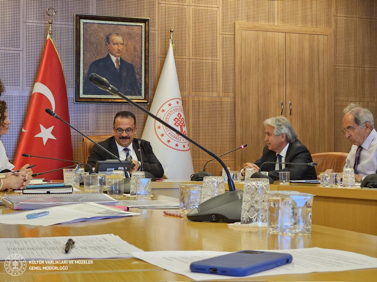 🏛️Türkiye'nin üyesi olduğu UNESCO Dünya Miras Komitesi'nin 47. Oturumu, 06-16 Temmuz tarihlerinde Paris'te başlıyor!

🗓️ Oturum öncesi, ulusal miras dosyalarımızı masaya yatırmak üzere 25 Haziran 2025 tarihinde Genel Müdürlüğümüzde kapsamlı bir istişare toplantısı düzenledik.

🤝