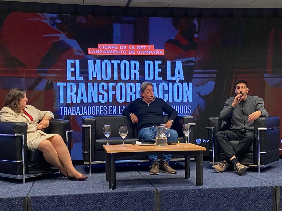 uy_desarrollo's tweet photo. Participamos del cierre del RET de @CegruUy e @INEFOPoficial , dialogando sobre la realidad de las y los clasificadores de residuos en plantas cooperativas. Desde @midesuy promovemos su reconocimiento y ampliamos alianzas para la incorporación y formación educativa y laboral. https://t.co/lWbW8h6xJC
