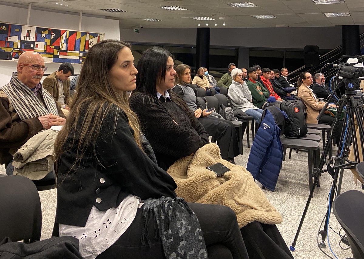 uy_desarrollo's tweet photo. Participamos del cierre del RET de @CegruUy e @INEFOPoficial , dialogando sobre la realidad de las y los clasificadores de residuos en plantas cooperativas. Desde @midesuy promovemos su reconocimiento y ampliamos alianzas para la incorporación y formación educativa y laboral. https://t.co/lWbW8h6xJC