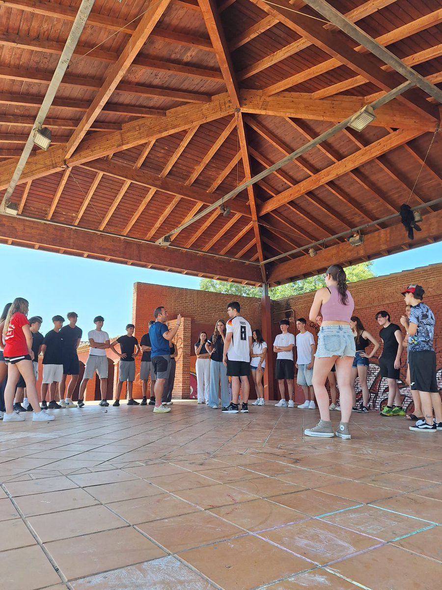 🏁 Avui engeguem motors a #SantQuirze i #Sabadell!
Comencem les formacions d'estiu amb 70 futurs dinamitzadors/es esportius! Els hi desitgem molta sort, aprenentatge i una experiència plena de joc, esport i valors! 💪⚽🏀 #ciate #jociesport