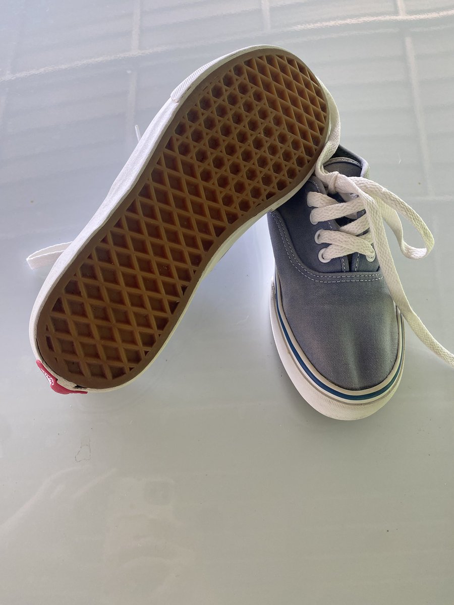 mypytc's tweet photo. ปล่อยต่อสมบัติคั้บบconverseไซส์36 140฿ ส่งฟรี✨ #รองเท้าผ้าใบมือสอง #รองเท้าconverse #ส่งต่อรองเท้า #ส่งต่อรองเท้ามือสอง #ส่งต่อเสื้อผ้ามือสอง  #ส่งต่อรองเท้ามือสอง #ส่งต่อรองเท้าบูท #ไนกี้มือสอง #Nikeairforce1 #converseมือสอง #รองเท้ามือสองของแท้ #vghbkkมือสอง https://t.co/HsaPilwWWz
