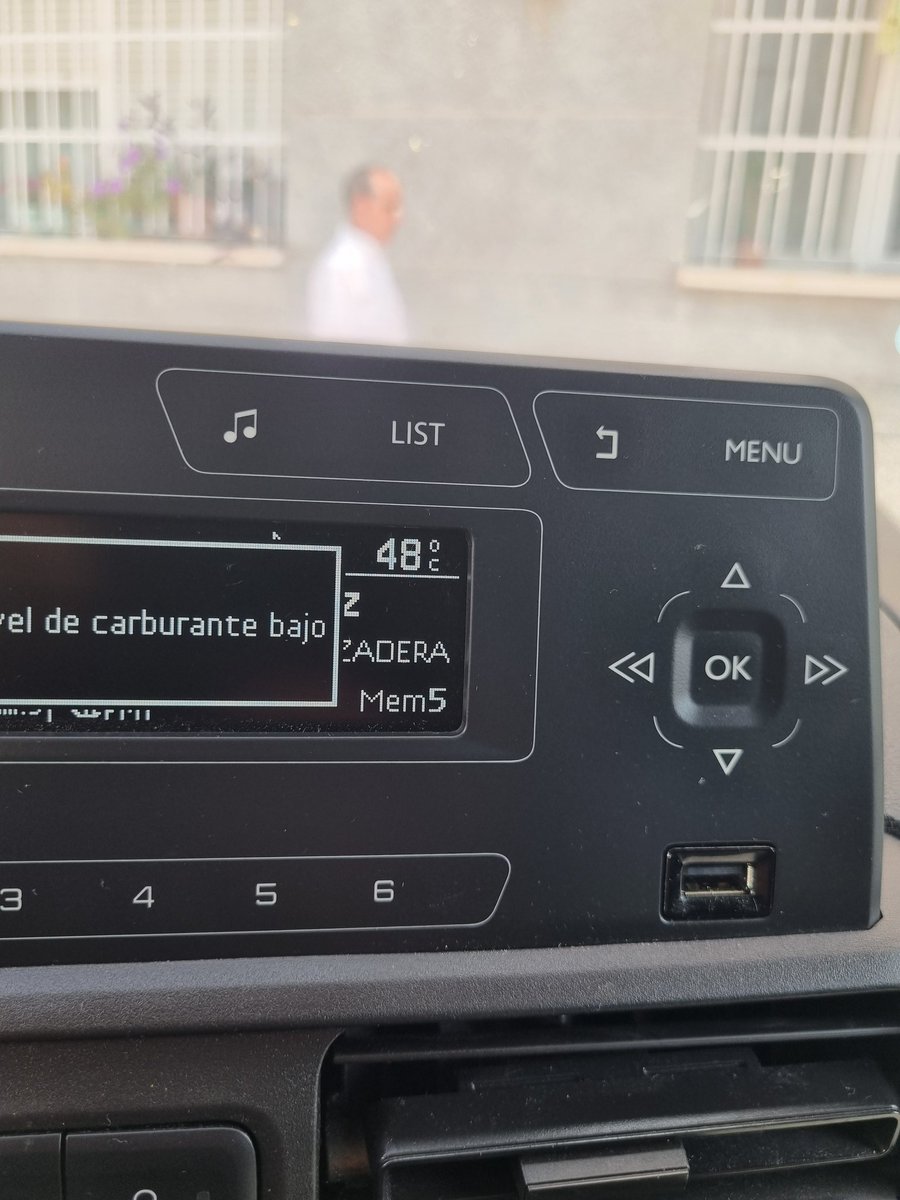 juanes_mrt02's tweet photo. Dime en qué trabajas y luego porqué t gusta el verano. Porque a mi solo se me ocurre una cosa para que te guste esta estación del año. https://t.co/qC5KJZtbVx