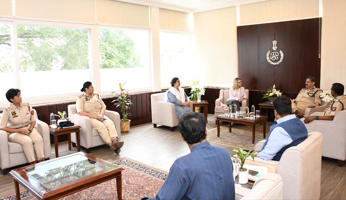 HardiSpeaks's tweet photo. Met the @UNICEFIndia delegation led by @UNICEFIndiaRep, Ms Cynthia McCaffrey at APHQ to discuss the progress of the #AssamPoliceSishuMitra programme. 

We decided to continue collaborating to strengthen child-friendly policing, while systematically documenting every lesson learnt, so best practices can improve protection mechanisms across the board.

We also agreed to deepen our collective work on Children’s Digital Rights, drawing on Assam’s pioneering experience. 

UNICEF remains committed to provide technical support in knowledge management, evidence generation & facilitating inclusive multi-stakeholder forums. 

We reiterate our commitment to a safer, more inclusive future #ForEveryChild.

@himantabiswa
