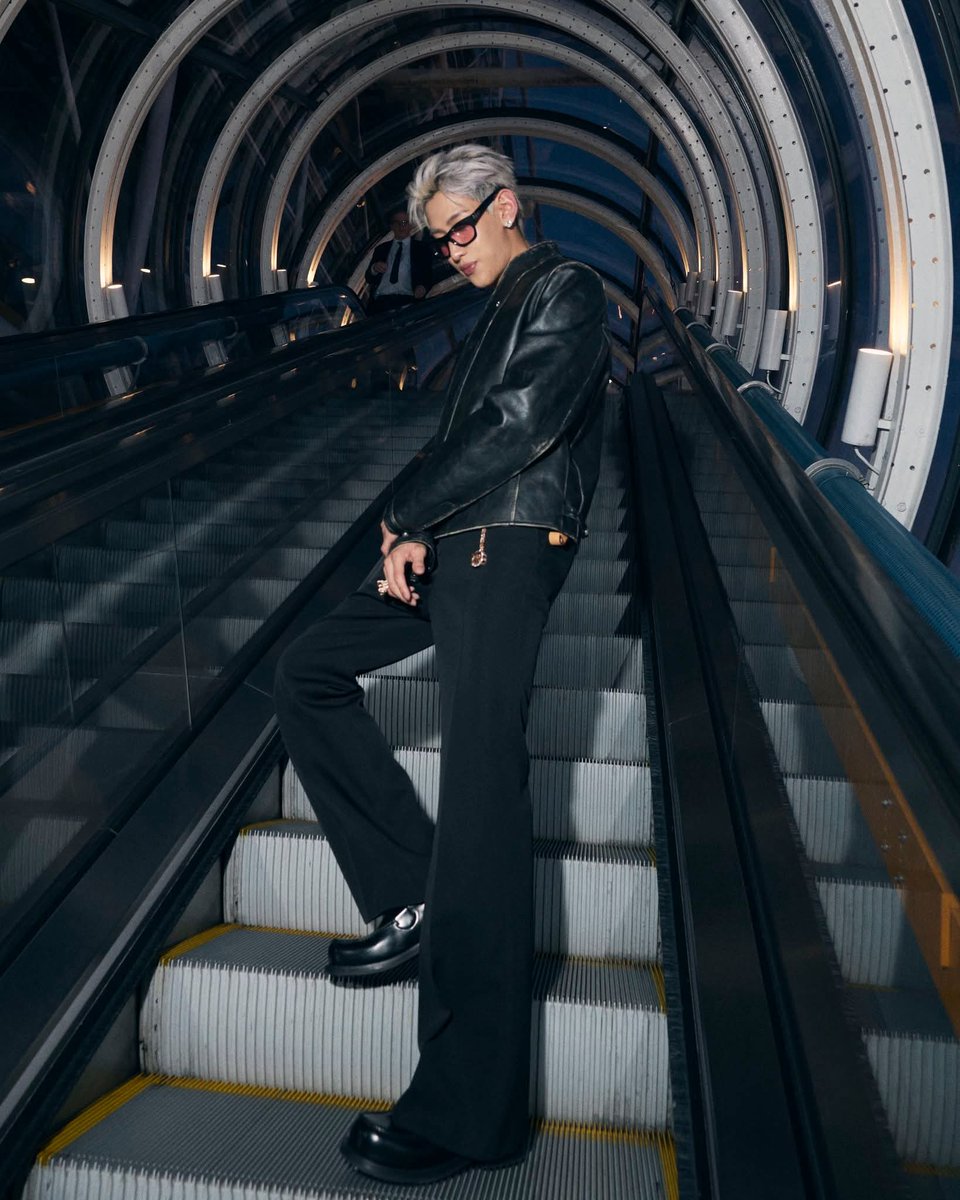 bbmesis's tweet photo. ความเท่แบบ House Ambassador มันเกินต้านจริง ๆ😘
LOUIS VUITTON ICON BAMBAM
#BamBamxLVMenSS26 #LVMenSS26 #SpringSummer26
#LouisVuitton @LouisVuitton #BamBam #뱀뱀 @BamBam1A https://t.co/cRiZKQgjUy
