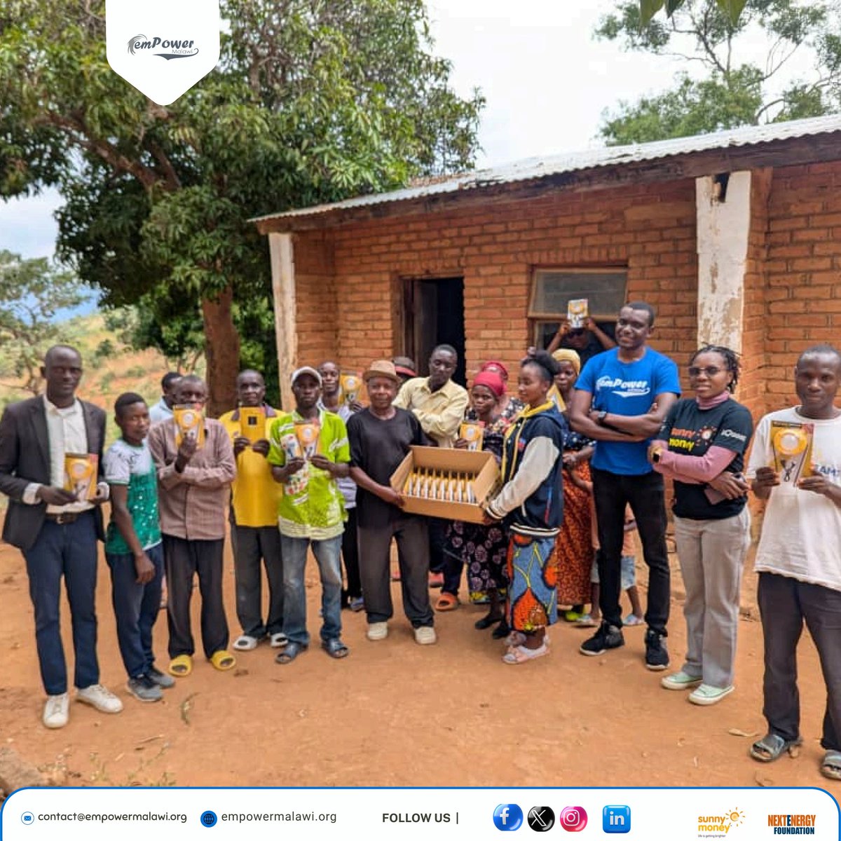 💡📚 This week, we’re in Usisya Zone, Nkhatabay implementing our #LightLibrary Project!
We visited 5 schools so far—teachers, learners &amp; chiefs are all excited! 🙌
Big thanks to our partners <a href="/SunnyMoneyOrg/">SunnyMoney</a> &amp; <a href="/NextEFoundation/">NextEnergyFoundation</a> for powering this change! 🌍
#EmpowerMalawi