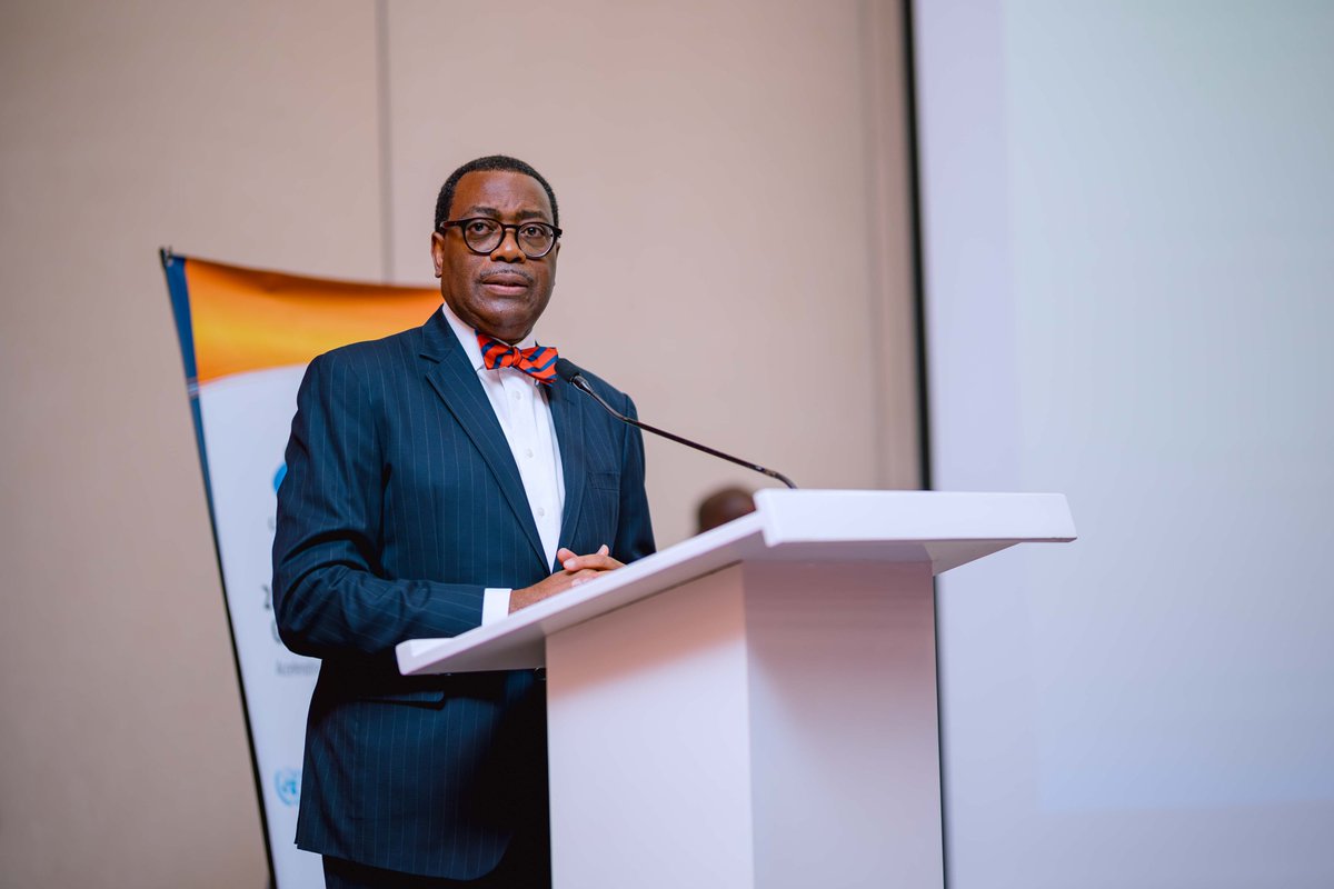 ECA_OFFICIAL's tweet photo. Yes, the global dynamics present new challenges. But they also offer new opportunities—if we are bold enough to seize them. “It is the irritation in the shell of the oyster that produces the pearl. In the same way, adversity can lead to innovation.” @akin_adesina   @GTAP_Purdue https://t.co/WyDioExyml