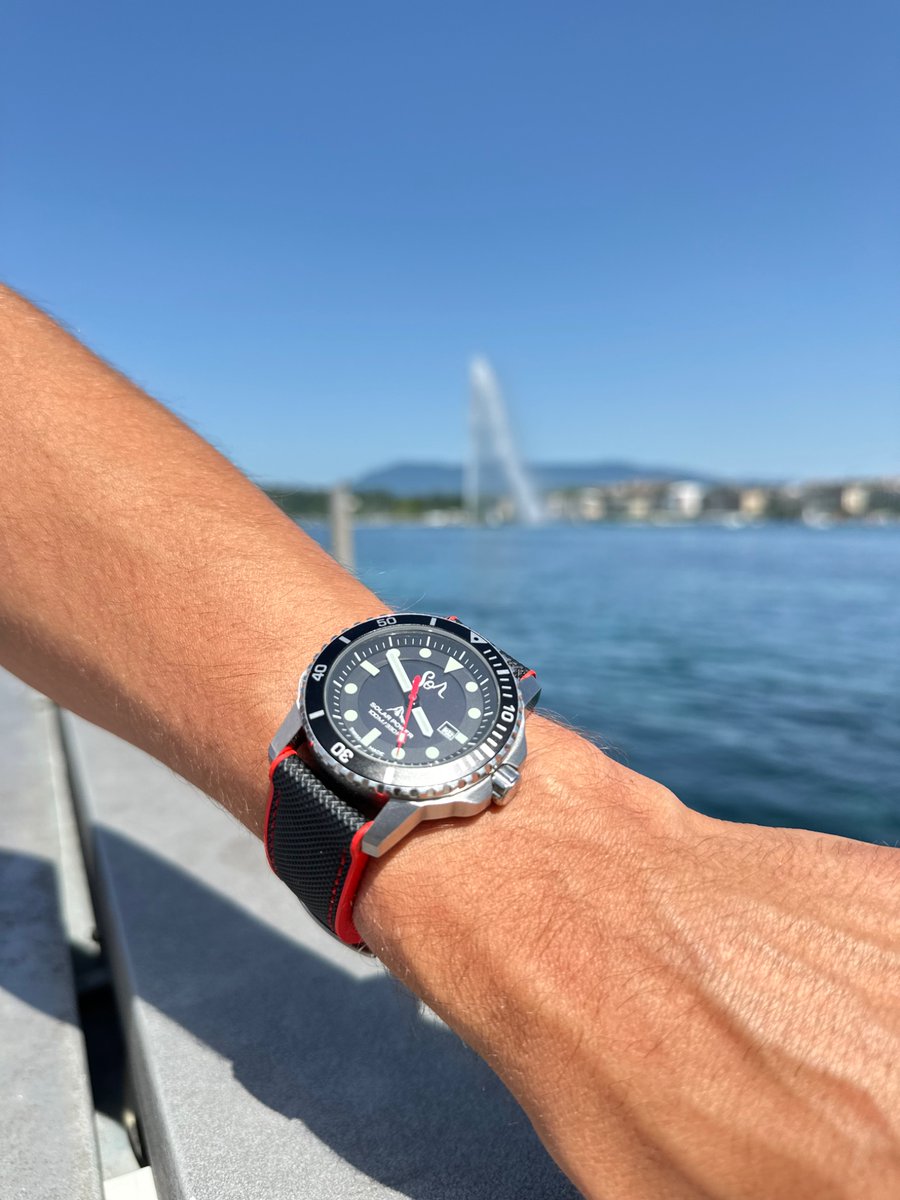 Sol full day in Geneva

With entrepreneur Jerome Vassa, great supporter of Sol and <a href="/SwissD1VER/">Swiss D1VER Watch</a> 

First 15 being cased and pressure tested tomorrow

On y va! 🇨🇭⌚️🏔️😎

#Sol #Switzerland #Solar #Watch #ChargedontheMatterhorn #SwissMade