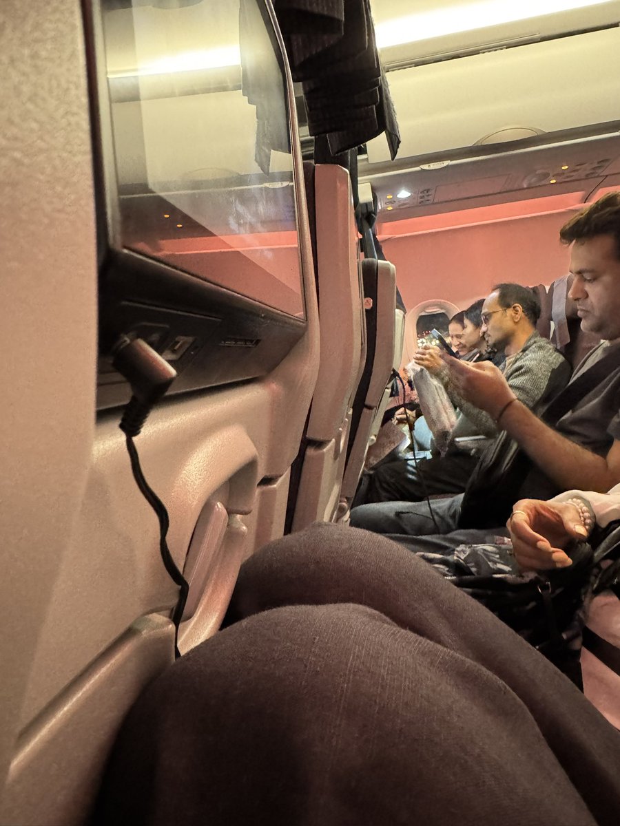 rohit1809's tweet photo. Inst 8 on Day 30, paid for the seat same issue on return flight . AI won’t listen , fed up with this attitude @MoCA_GoI need ur help sir . No one in AI listens , their aircraft’s not airworthy - we pay for services and then are shut down for reporting issues . https://t.co/rG62JP7CMg