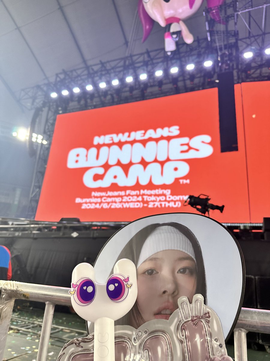 HanniLv99's tweet photo. 240626 ぐおっ😭😭
#BunniesCamp https://t.co/l2WDXrBHdR