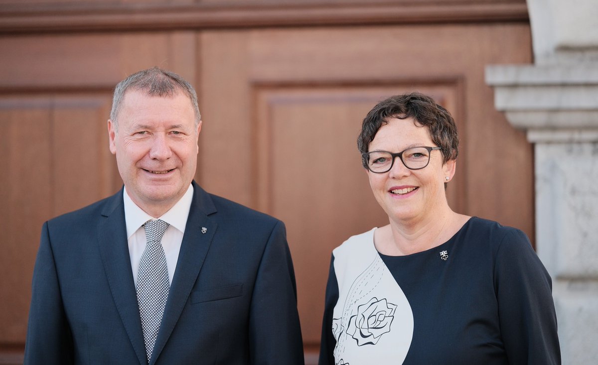 Herzliche Gratulation an Erika Liem Gander zur Wahl als Landratspräsidentin für das Amtsjahr 2025/2026. Ebenfalls gratulieren wir Volkswirtschaftsdirektor Othmar Filliger, der ab 1. Juli 2025 den Regierungsrat präsidiert und damit neuer Landammann wird. 🎉
Wir wünschen beiden