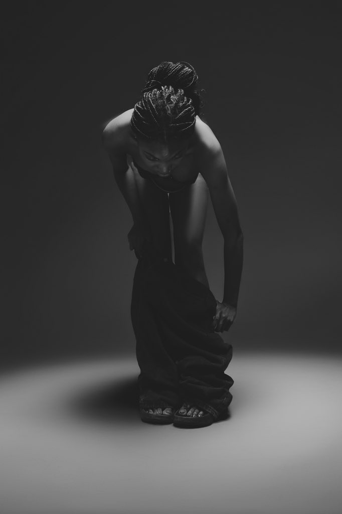 In the shadows 
👩🏾: WOMA 
Photographed by me 

#photooftheday