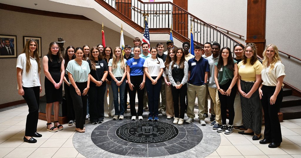 RHS_Senators's tweet image. Two ROBINSON HIGH students attended the Little Rock FBI Teen Academy last Friday. At the Academy, students learned about day-to-day operations of a typical FBI office and heard from special agents, intelligence analysts, and more. What a great opportunity! #pcssdproud #serveall