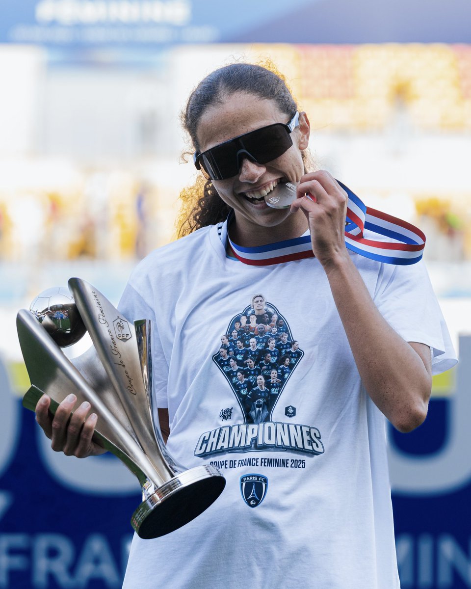 PFC_feminines's tweet image. Départ : 𝐊𝐞𝐬𝐬𝐲𝐚 𝐁𝐮𝐬𝐬𝐲 𝐪𝐮𝐢𝐭𝐭𝐞 𝐥𝐞 𝐏𝐚𝐫𝐢𝐬 𝐅𝐂

💫 Arrivée au Paris FC à l&apos;été 2023, Kessya est devenue l&apos;une des joueuses les plus décisives de l&apos;effectif l&apos;amenant à être régulièrement appelée en Équipe de France et à être présente dans l&apos;équipe type de la…