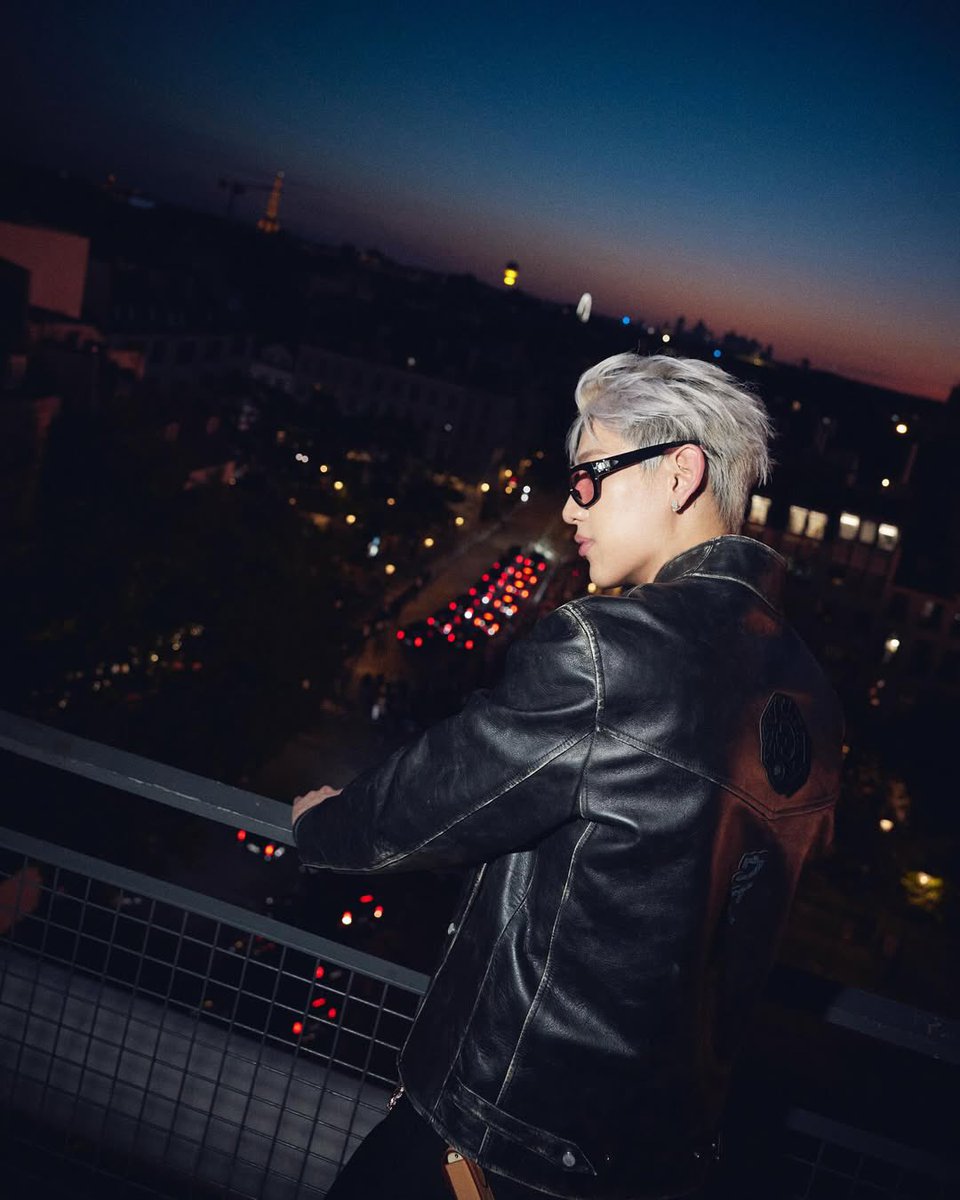 aum_boontiya's tweet photo. I know I'm an ICON 👑

#BamBamxLVMenSS26 https://t.co/5XuWBoPoNL