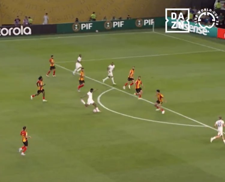 El futbol no es solo correr, se juega con inteligencia, 4 contra 7 y termina en gol, la administración de energía debe saberse hacer de forma eficiente y en equipo