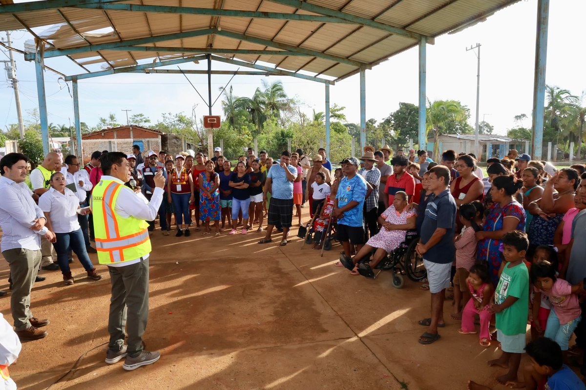 JUNTO A SAN ISIDRO, VAMOS A PONER A LA COSTA DE PIE

Venimos a San Isidro en Santiago Tapextla, una comunidad que fue afectada por el huracán Erick, para escuchar de manera directa al pueblo y atender sus necesidades.

Estamos trabajando en territorio de manera permanente para
