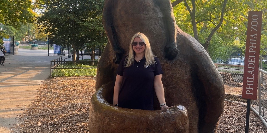 immunedeficienC's tweet image. We are excited to introduce you to our #WalkForPI manager, Jessica! She is dedicated to ensuring the success of every walker and serves as a valuable #PICommunity resource for questions, tailored fundraising ideas, and more. Register for Walk for PI today: bit.ly/3ZZUsu4
