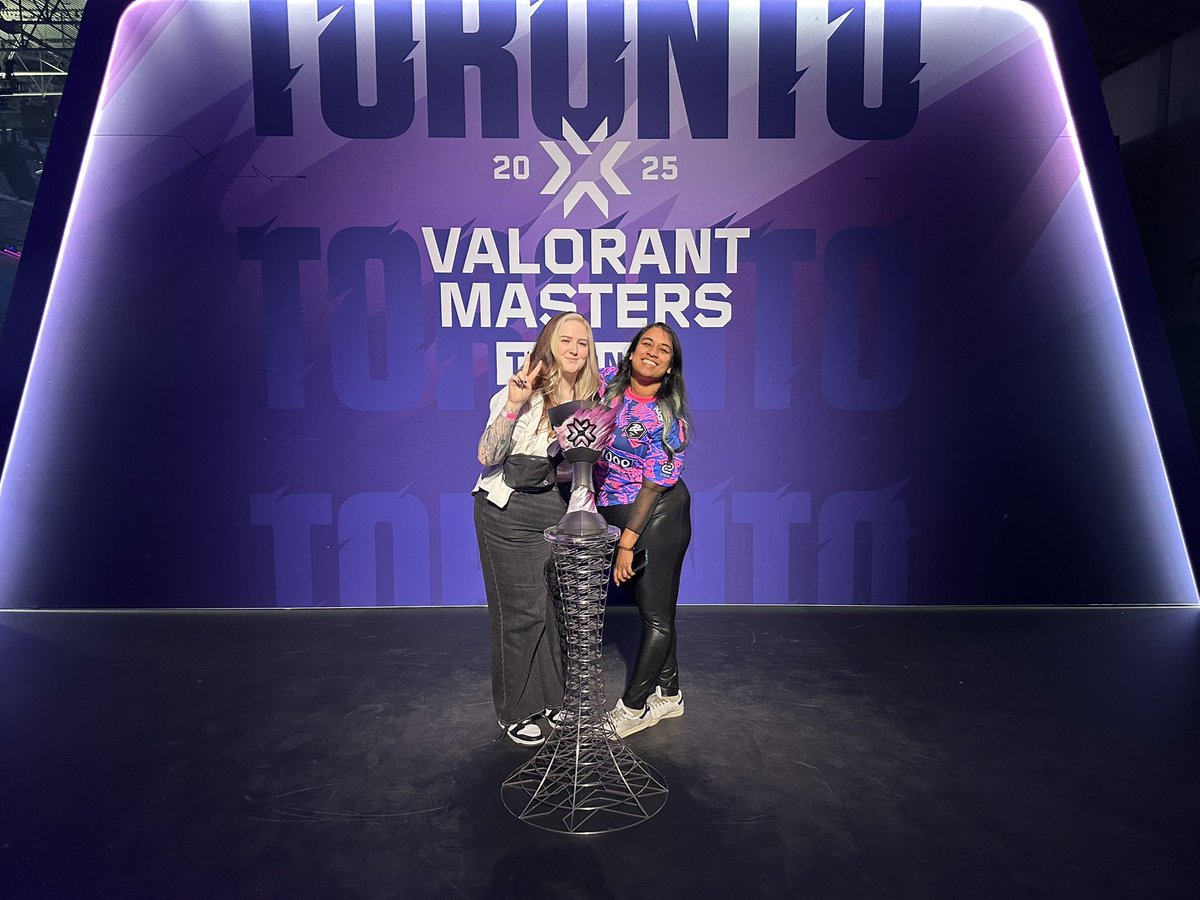 aheartout's tweet image. back home (and sick) from #VALORANTMasters and have so many thoughts 💜

this has been the most fun i’ve had on a trip in several years. never thought i would witness PRX lift their trophy after seeing them lose at Champs LA in 2023. i got to see so many mutuals i’ve known for…