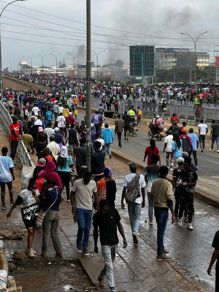 Big love to all the Kenyans who showed up for the June 25 anniversary! Your rage, love &amp; resistance honours our fallen youth. We don’t forget, we don’t forgive. We rise against police terror, state neglect &amp; capitalist rot. Power to the people who fight back! ✊🏾🔥 #June25