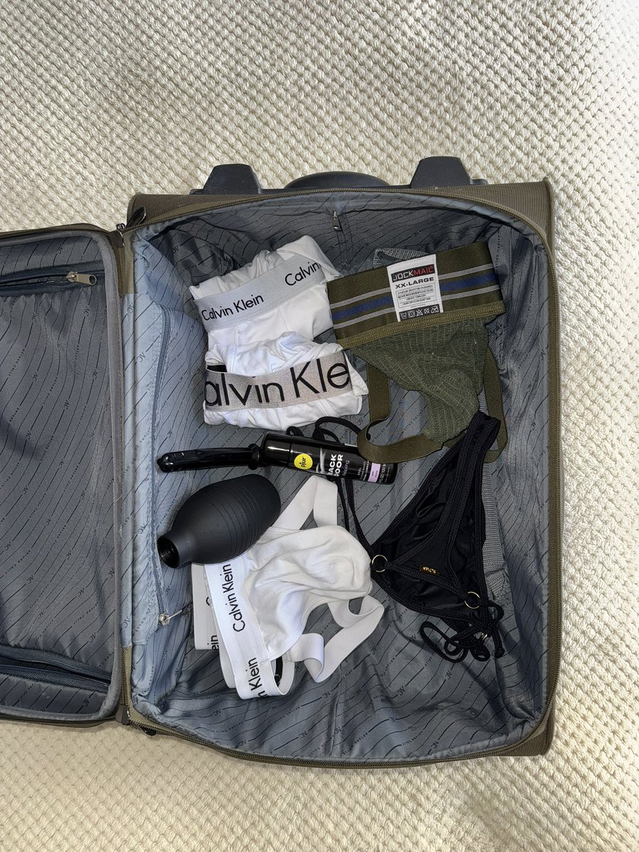 Lista la maleta para el san Pedro en Ibagué!!!!

#ibaguegay #bear #oso #bearcombia