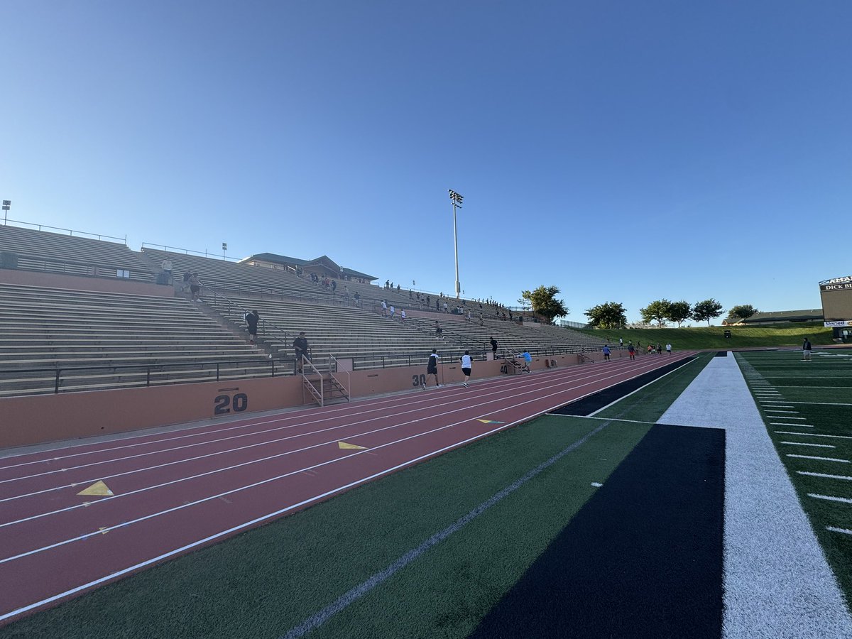 CRockHorns's tweet image. Boys are grinding to finish this week strong! We are proud of their dedication and work ethic! Here are a couple pictures of stadium running this morning! @CaprockHigh_TX @teamaisd