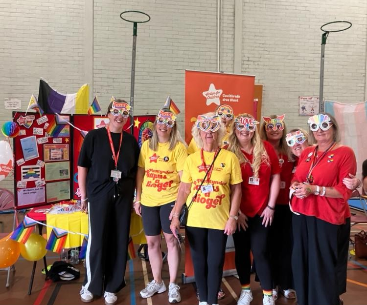 cymru_AFC's tweet photo. Brilliant to continue our #PrideMonth celebrations with @actnforchildren staff and volunteers joining events in Cardiff #CardiffPride and with #Flintshire Schools in Hawarden #LGBTQ+ https://t.co/fgijFgRMfD