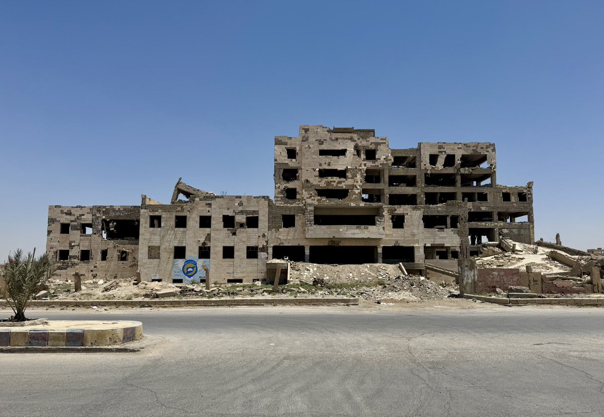 SwissAmbLEB's tweet image. Shocked to see the damage on critical infrastructure such as hospitals and bridges from the war against ISIS in Raqqa governorate. Almost 10 years later very little progress on reconstruction.