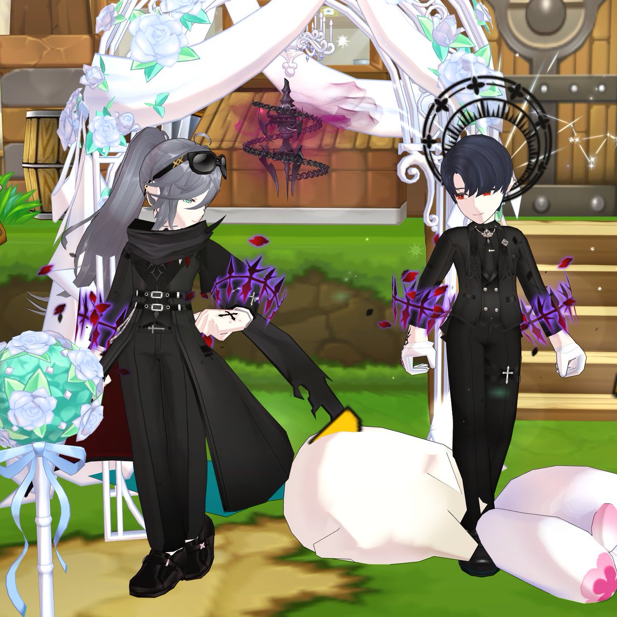 ㅎㅎ 소메가 제가 정말 좋아하는 커스템을 사와서 같이 앉았어요