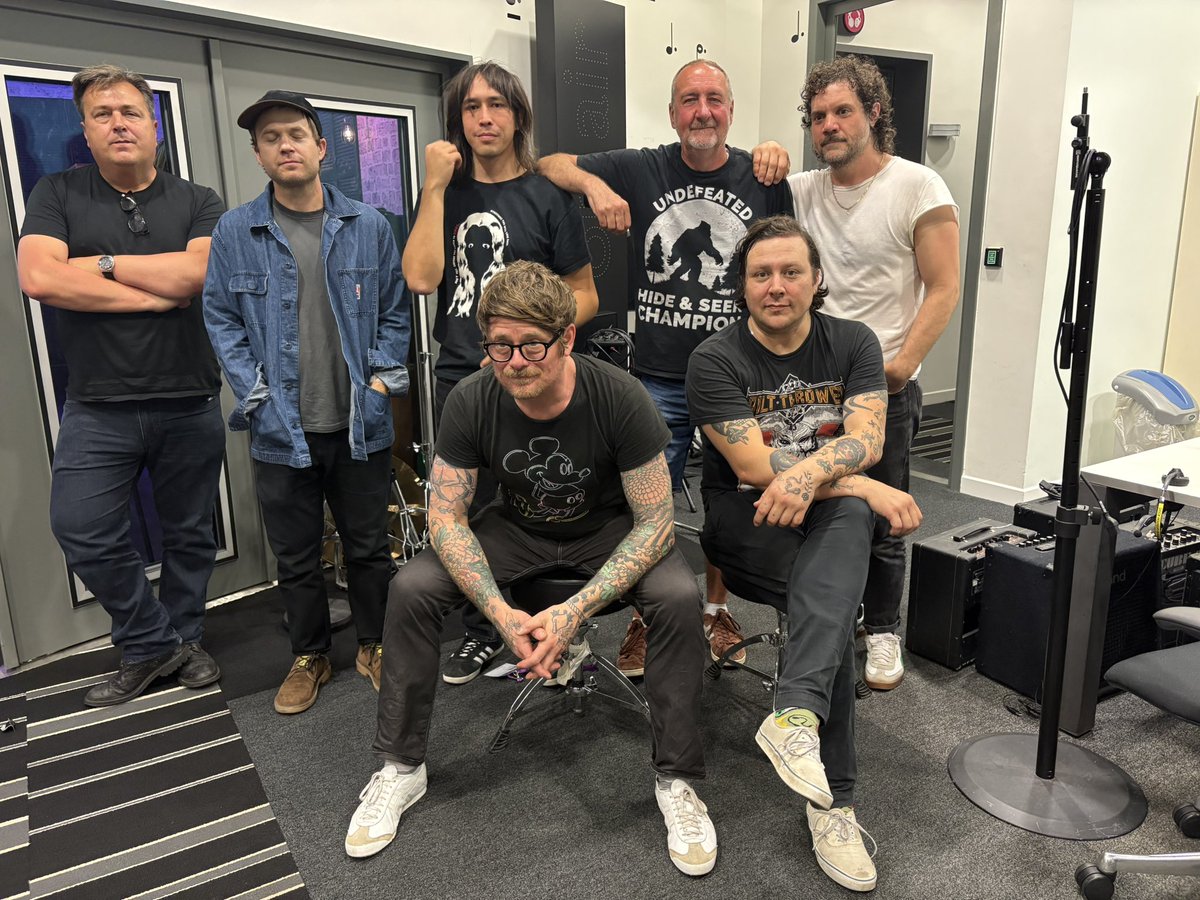 Marc Riley ⚽️🍺🐳 (@marcrileydj) on Twitter photo You wait 15 years for an Osees session then TWO COME ALONG AT ONCE! When the came and played for a us few weeks back the guys recorded ANOTHER session of songs from this LP to be broadcast around its release! 👊💥 <a href="/gidcoe/">Gideon Coe</a> You wait 15 years for an Osees session then TWO COME ALONG AT ONCE! When the came and played for a us few weeks back the guys recorded ANOTHER session of songs from this LP to be broadcast around its release! 👊💥 <a href="/gidcoe/">Gideon Coe</a>