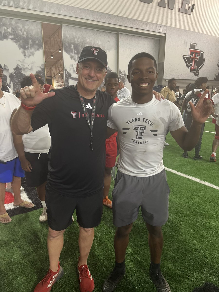 Taylor Hunley tweet media