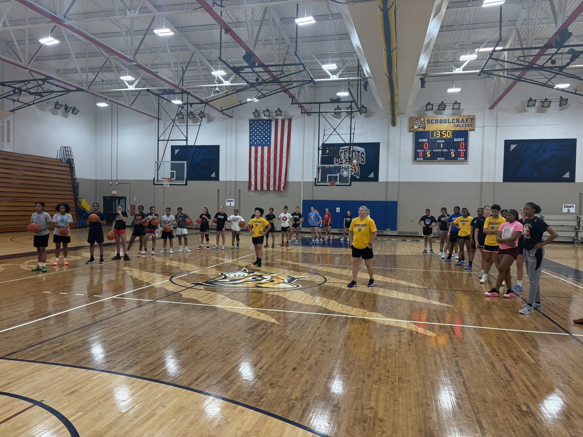 Schoolcraft Women's Basketball (@schoolcraftwbb) on Twitter photo <a href="/OcelotAthletics/">Schoolcraft College Athletics</a> WBB Elite Camp powered by On The Rise player development!
#Electric 🔥🔥🔥 <a href="/OcelotAthletics/">Schoolcraft College Athletics</a> WBB Elite Camp powered by On The Rise player development!
#Electric 🔥🔥🔥