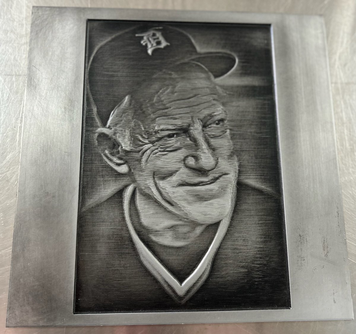 Get your precious memories to last forever .

#Aluminum #photos #WednesdayMotivation