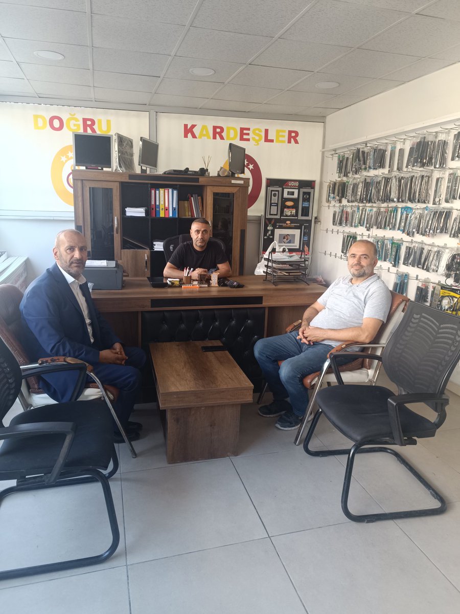 Bugün ilçemizde faaliyet gösteren Doğru Kardeşler Elektrik firmasının değerli sahibi Fuat Doğru beyi iş yerinde ziyaret ettik.

Üretime, istihdama ve teknik altyapıya katkı sunan her işletmemiz bizim için kıymetlidir.

#ÜretenGüç #BeylikdüzüİçinÇalışıyoruz
