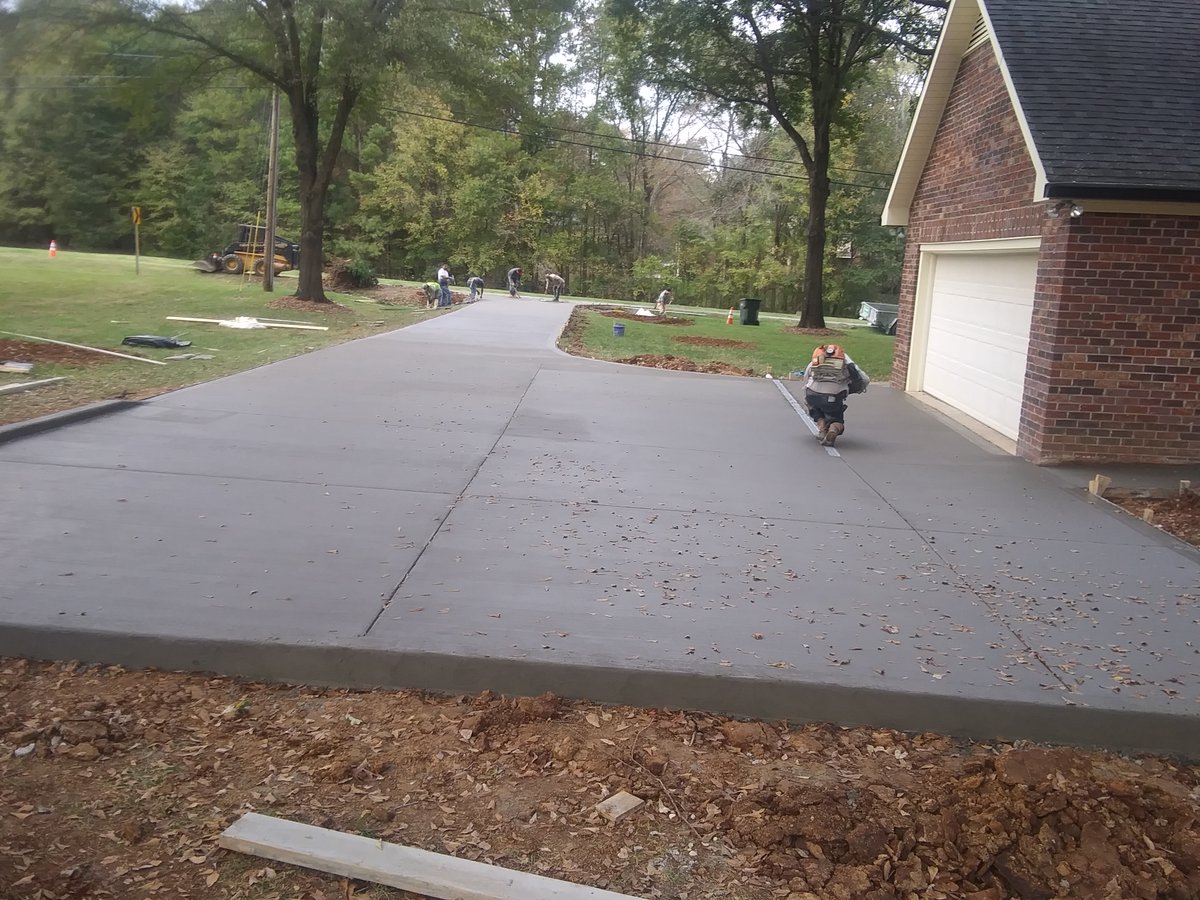 dunlapconcrete's tweet photo. Dunlap Concrete  

We offer FREE estimates and discounts to Veterans, Senior Citizens, and Realtors.    

Contact us for a Free estimate: 

📞: (980)-622-7833 

#nc #NorthCarolina #carolina #construction #Realty #summer #dunlapconcrete #Charlotte #clt #ncrealty #contractor https://t.co/zT4ssT3EXv