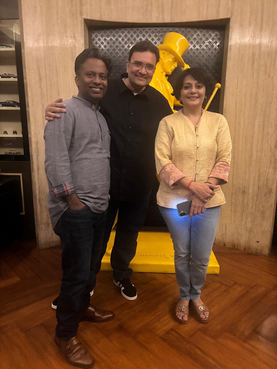 rakeshpsheth's tweet photo. From Twitter threads to thoughtful tête-à-têtes….met Vijay in the digital world, and this evening at The Cheroot, we were joined by the sharp and insightful Latha. A privilege to share space and conversation.
@vijaythirumalai @latasrinivasan https://t.co/IZD4yvQI6i