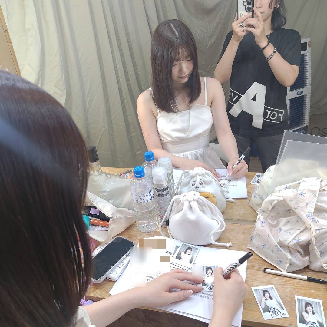 今天好忙❤️

#石川澪
#ishikawamio
#美少女的天花板
#可愛的頂點

@_ishikawamio_ https://t.co/7c7jf3cB2L