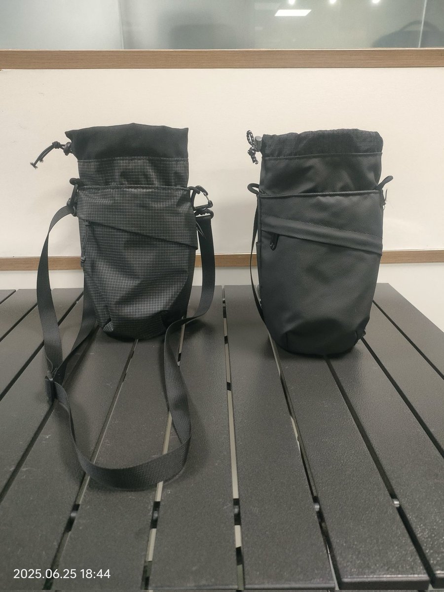 zhipingwang8's tweet photo. pouch  bag  new design  bags  2025 new  order  phone  and  phone  bag 25*10*10cm. 90g. new design. https://t.co/FuNX50nFgY