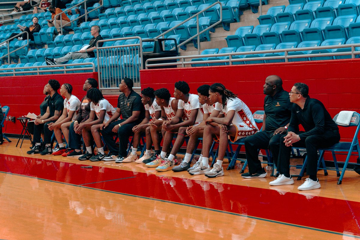BUBasketball2's tweet photo. Thank you @Tabchoops for giving us the opportunity to compete and showcase our Talent. Back to the Lab we go๐บ #BUNeverStops #WeareBU #Culture #ChessNotCheckers #RankingsMeanNothing
#DIFFERENT #EnhanceStrengths #WorkOnWeaknesses https://t.co/KtwMIoJUwD