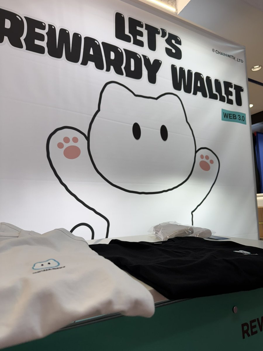 dollysooo's tweet image. Vibed hard at @ixo_day in Seoul with the Soon fam & Korea ganggang! 🔥
Big love to @soon_svm @frostnian88 @SlimeVerse_, @RewardyWallet & @openledgerhq. #IXOMeetup