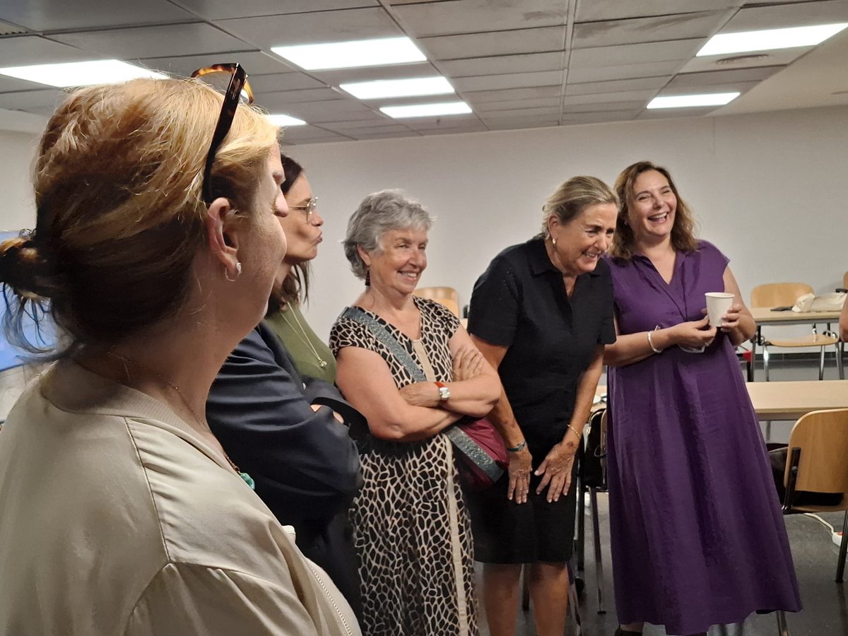 Hoy he podido agradecer a todos los miembros del CEI Baleares el trabajo para garantizar que las investigaciones que se realizan en Baleares cumplen los requisitos metodológicos, éticos y legales 

❤️ Lourdes de la Vega por tú labor desde sus inicios 
Feliz jubilación !!