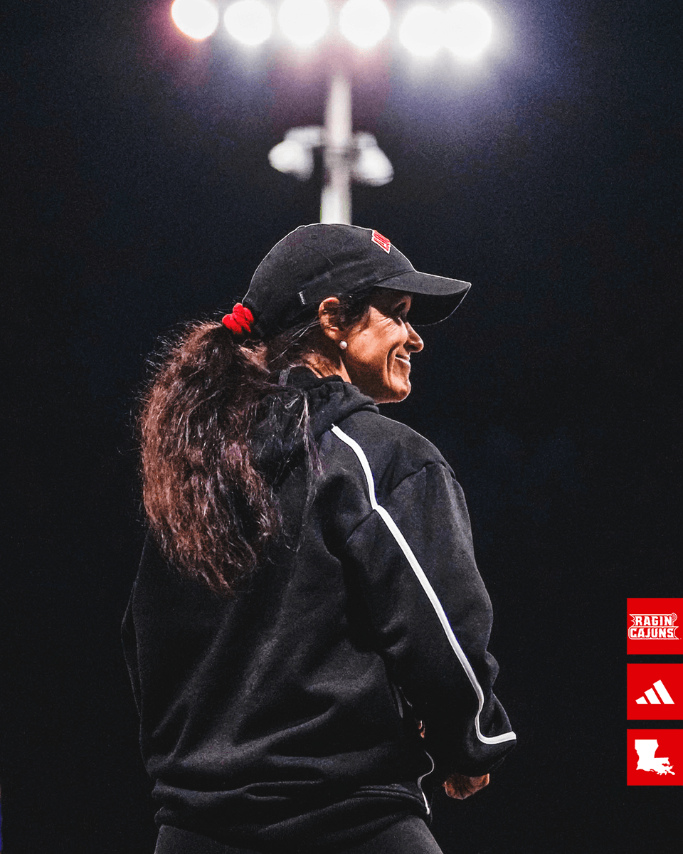 RaginCajunsSB's tweet photo. 𝓣𝓱𝓲𝓼 𝓓𝓪𝔂 𝓘𝓷 𝓗𝓲𝓼𝓽𝓸𝓻𝔂

𝟲/𝟮𝟱/𝟮𝟰 - @CoachAlyHab, a celebrated program alum, was named the Head Coach of Louisiana Softball 🤟

#GeauxCajuns https://t.co/NLHpetxEcj