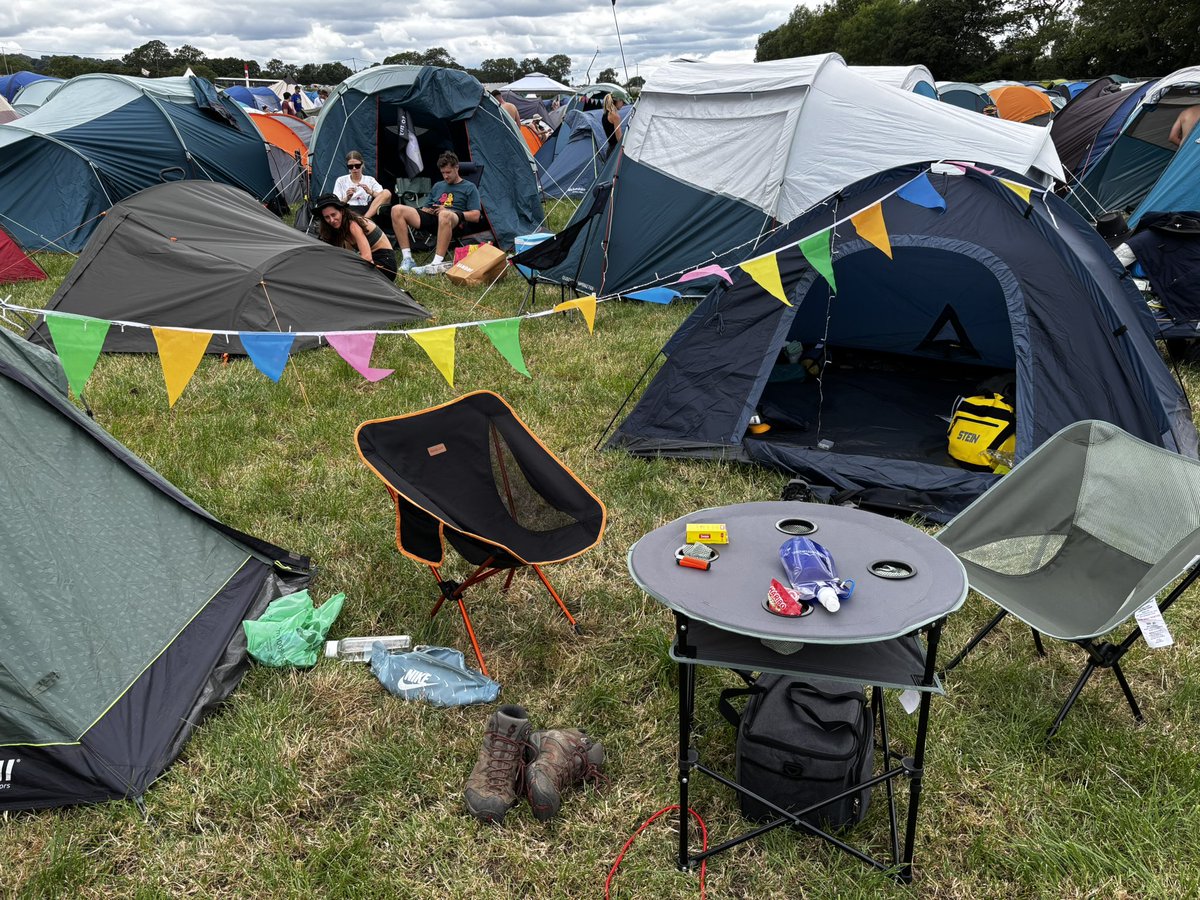 TAG_tom_apex's tweet image. Taking a few days away at Glastonbury Festival! Huge bucket list tick :) 

See you all next week 🫡