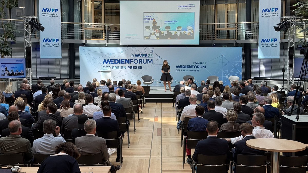 InterRed tweet media