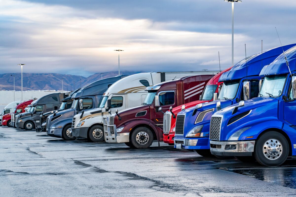 New – FMCSA requires medical examiners to submit physical exam paperwork for CDLs electronically. "This process replaces outdated paper documents that are ripe for fraud, a hassle for truck drivers to maintain, and harder for law enforcement to assess.” buff.ly/NYPMAHr