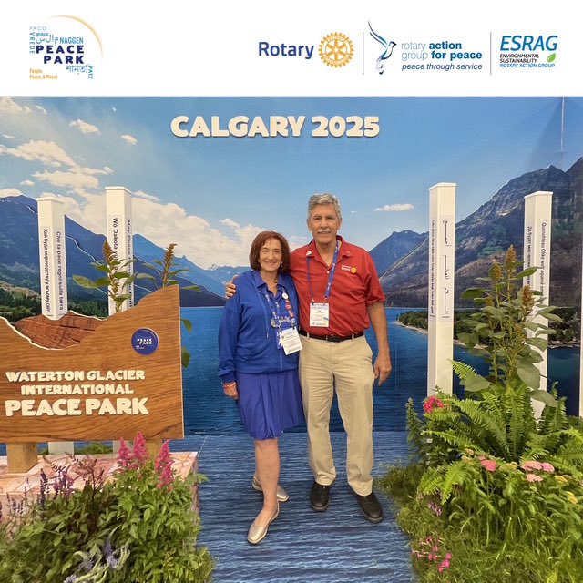 4SeasonsRotary's tweet image. President Hal & President-Elect Michele say YAHOO from Calgary & #rotary25! #Peopleofaction #RotaryGeek 💙💛 #adventureinservice #magicofrotary #uniteforgood @Rotary #rotary7670