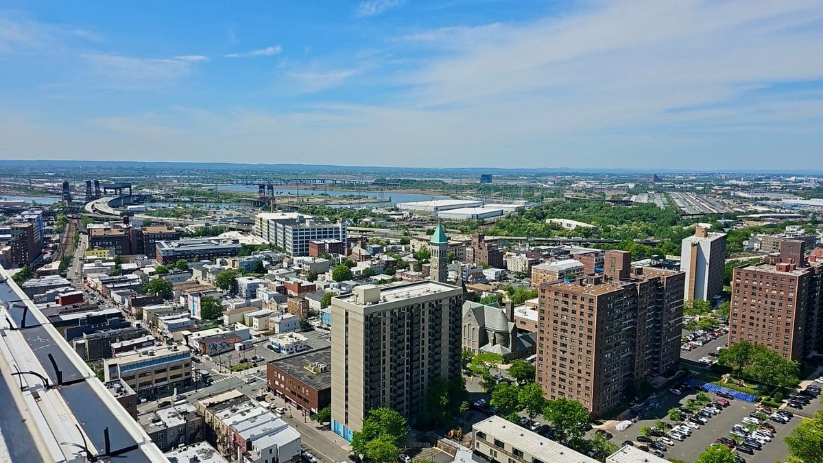 GSecureTech's tweet image. Every connection counts especially at this height. We’re walking the space before kicking off a full low voltage buildout next week in Jersey City. Planning with precision is key, and the view? Just a bonus. 💪🏻 #globalsecuretechnologies #lowvoltage #jerseycity #smartbuilding